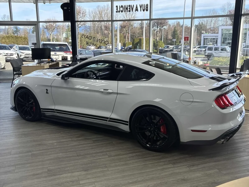 Ford Mustang SHELBY GT500 5.2L V8 760кс, снимка 3 - Автомобили и джипове - 53479532