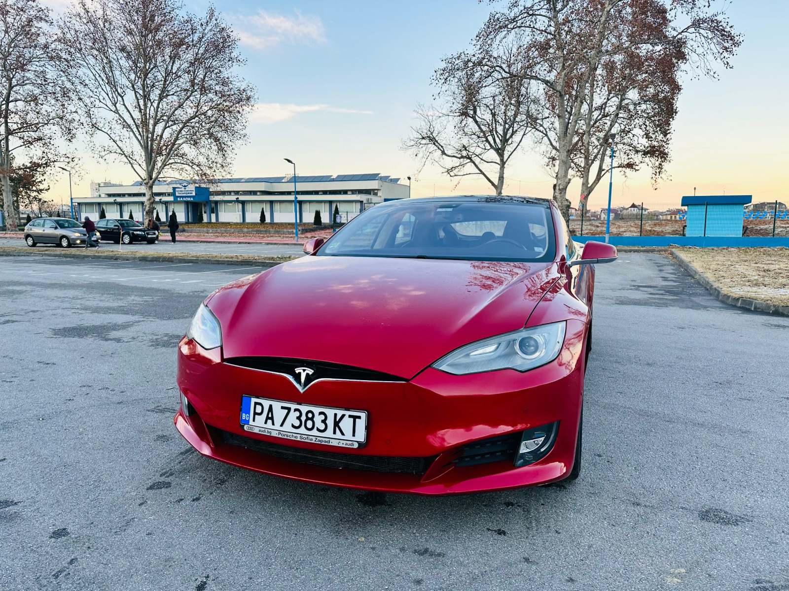 Tesla Model S 85 - изображение 1