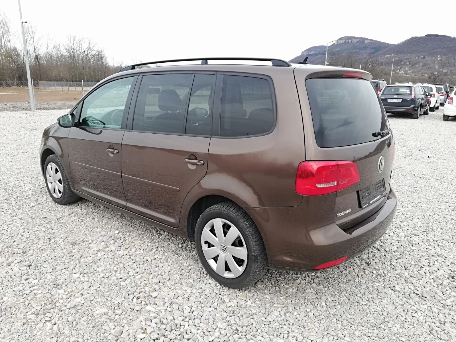 VW Touran 1.6TDI avtom IT. - изображение 4