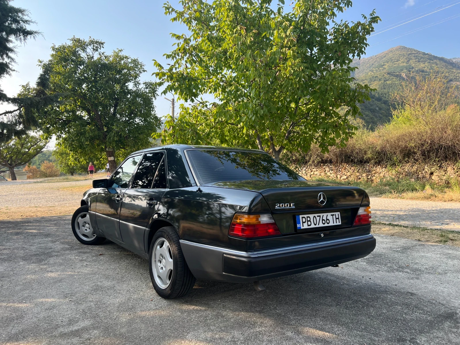 Mercedes-Benz 124 200E - изображение 3