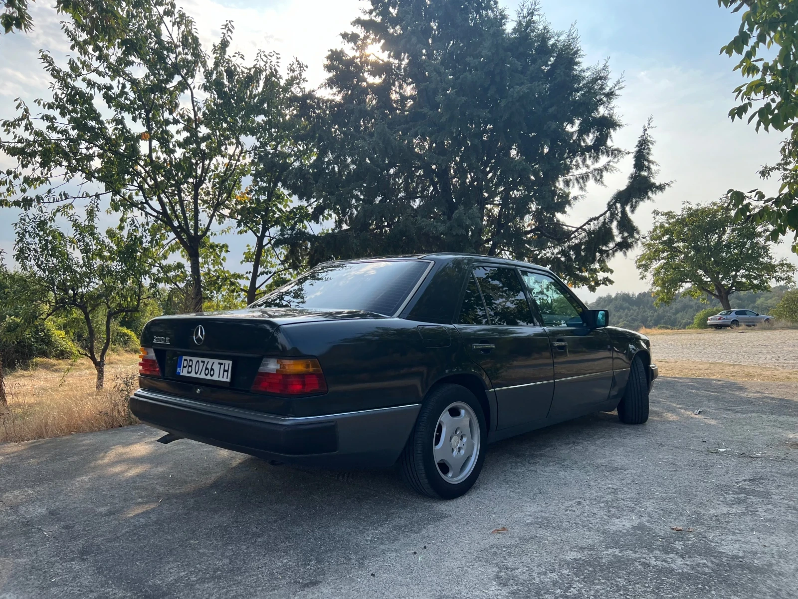 Mercedes-Benz 124 200E - изображение 4