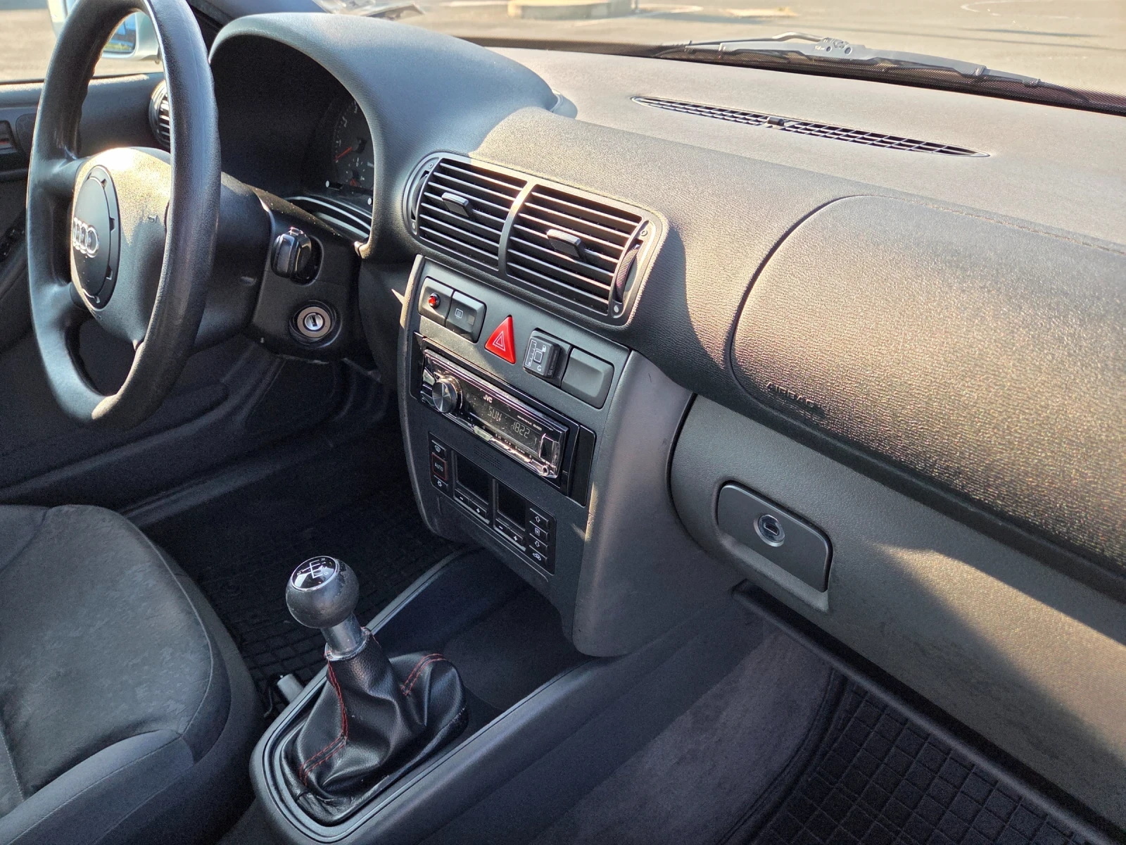 Audi A3 8L 1.6 101 к.с. - изображение 10