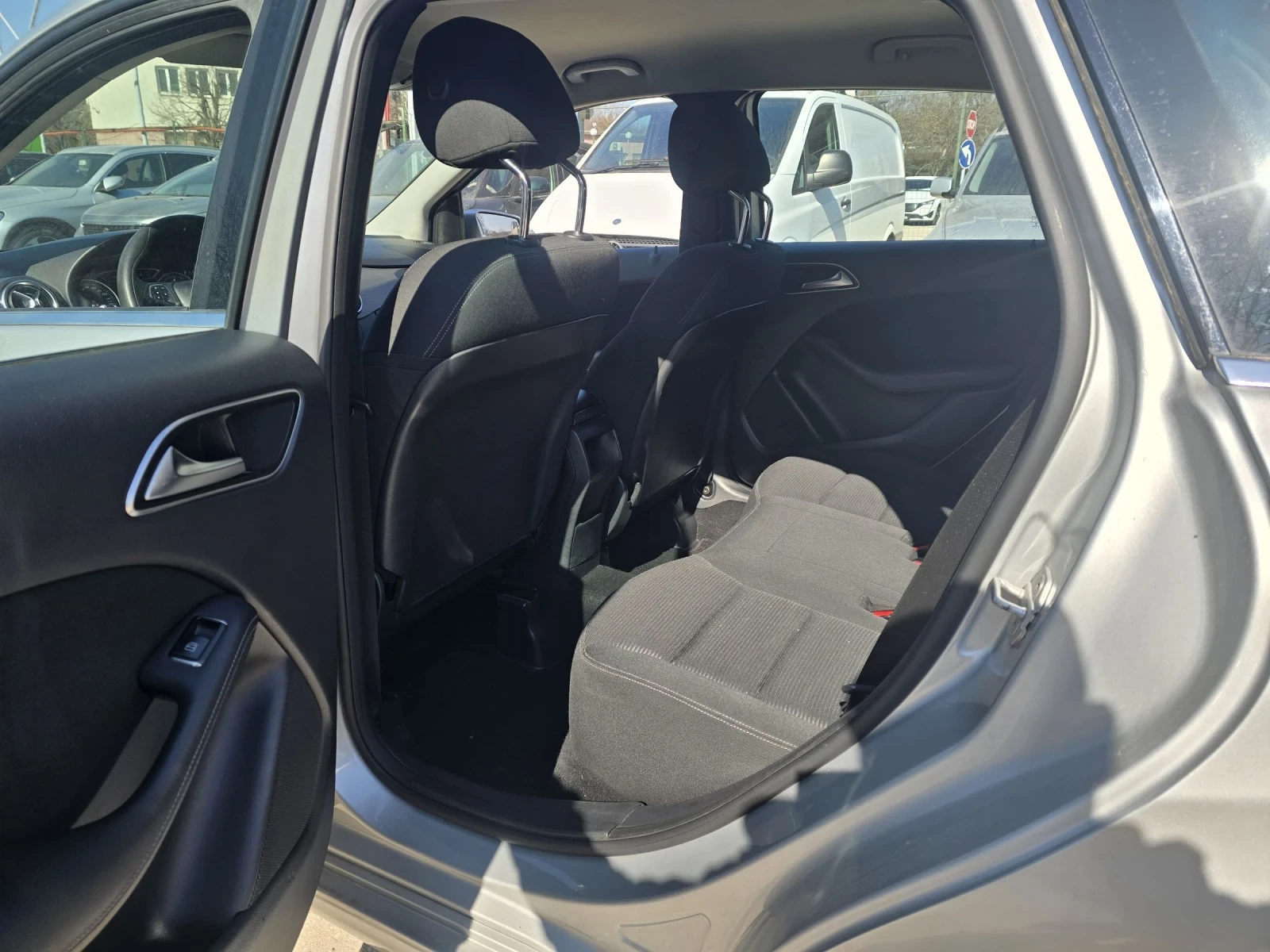 Mercedes-Benz B 180 ��� ��������� | Mobile.bg � ����������� 11