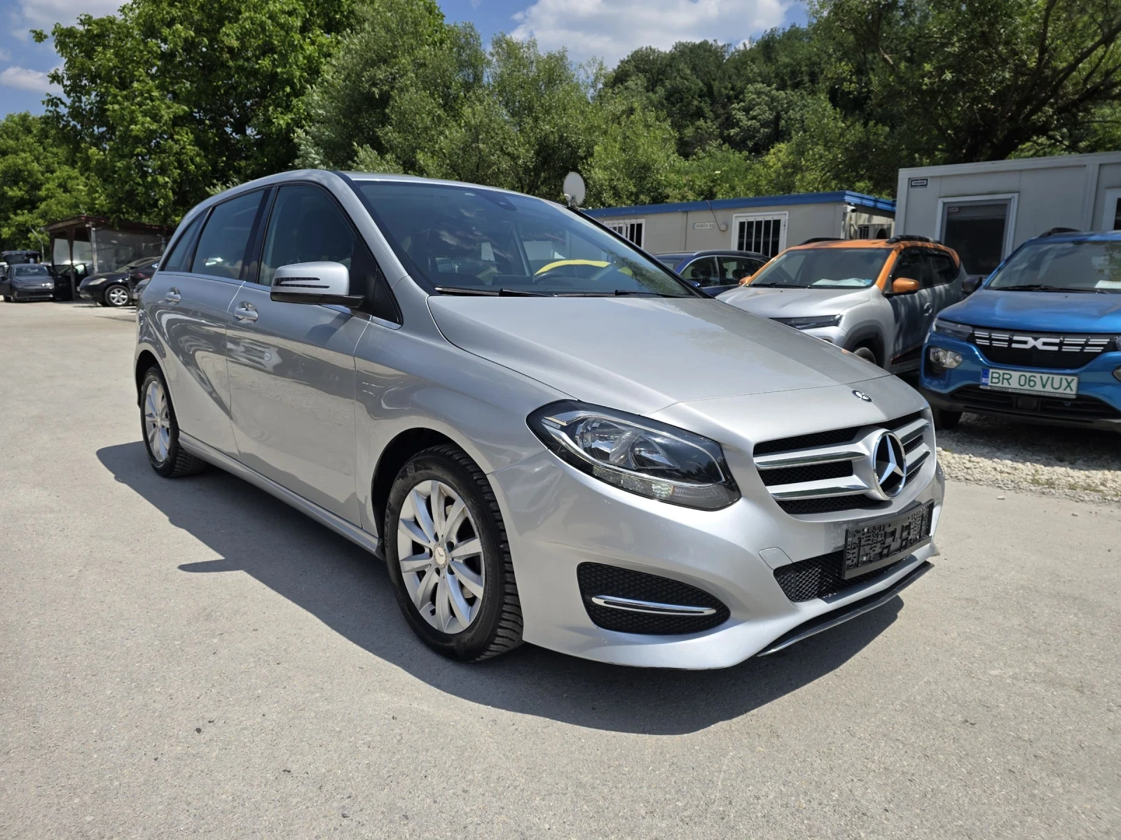 Mercedes-Benz B 180 Топ състояние - изображение 2