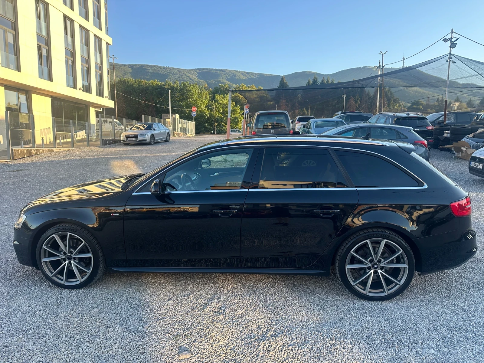 Audi A4 АВТОМАТИК 4х4 НАВИГАЦИЯ - изображение 8