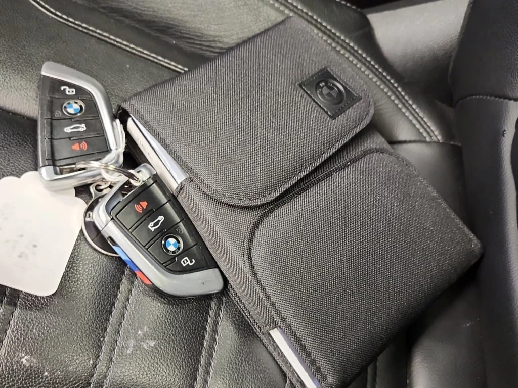 BMW 330 I XDRIVE 2019 * CARFAX *    | Mobile.bg   13