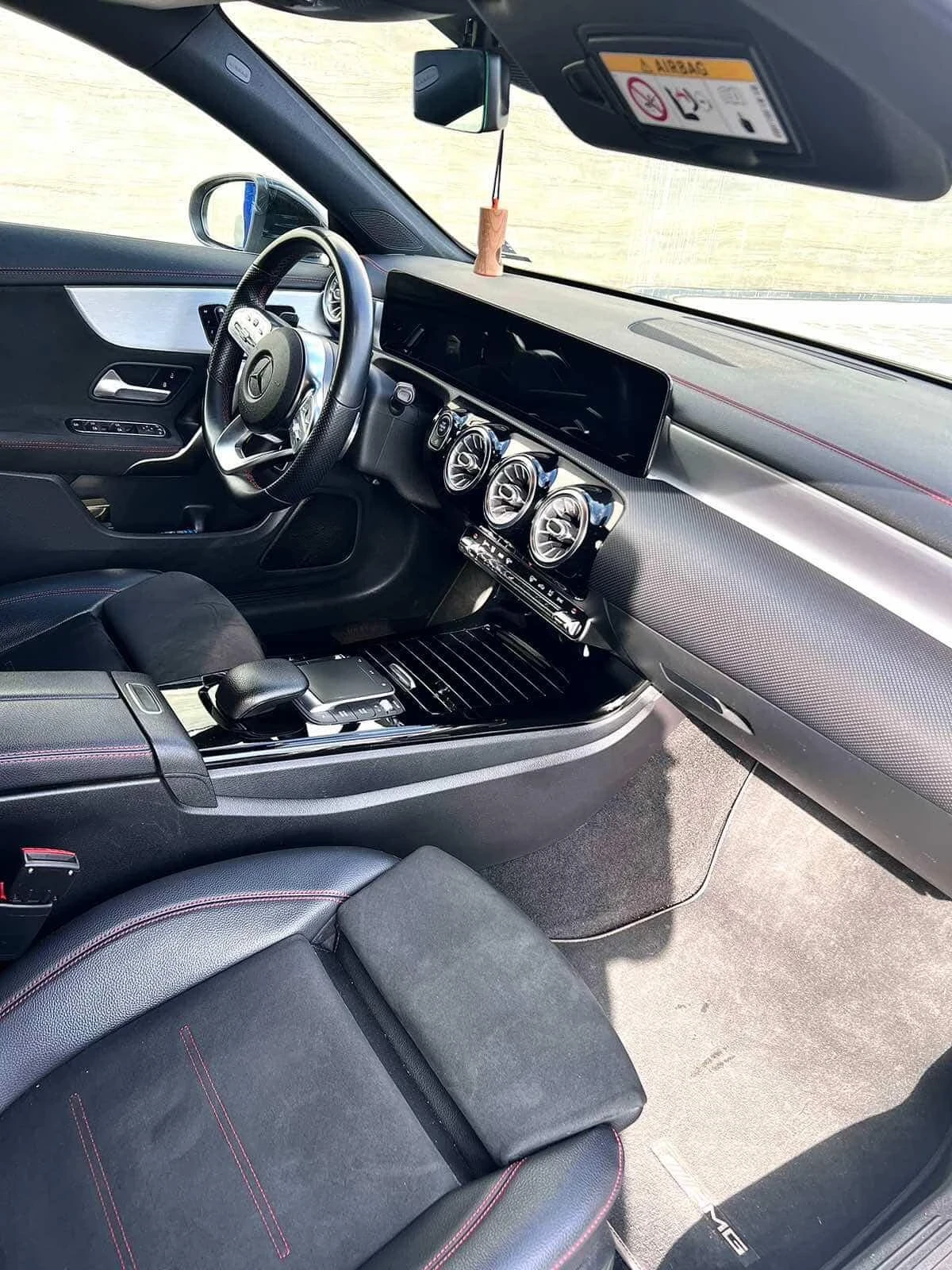 Mercedes-Benz CLA 200, снимка 9 - Автомобили и джипове - 53781864