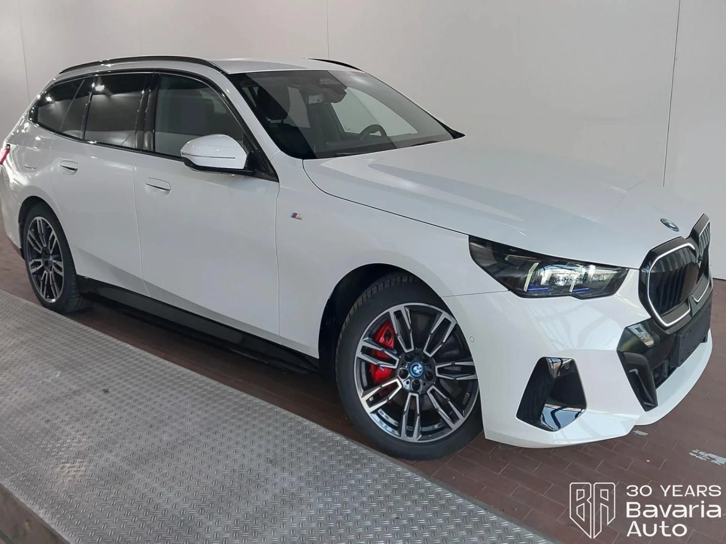 BMW i5 40 eDrive Touring M Sport Paket, снимка 4 - Автомобили и джипове - 53966805