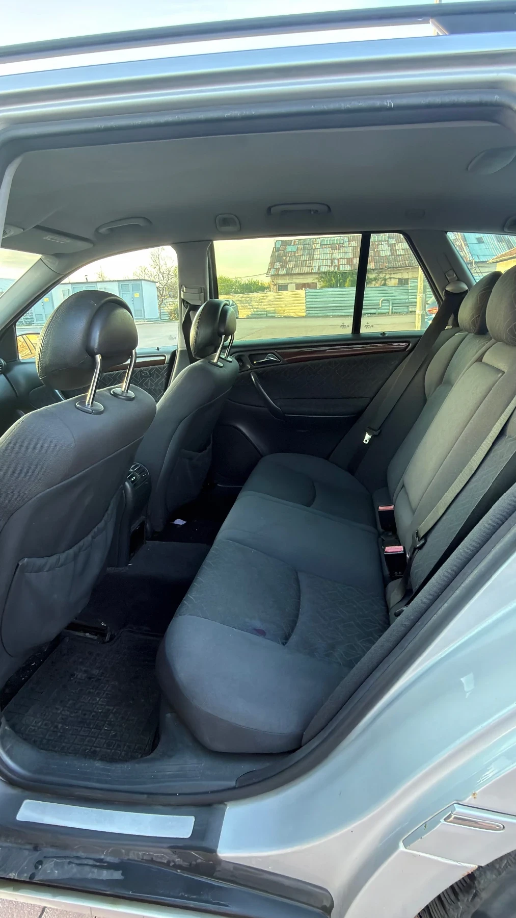 Mercedes-Benz C 220, снимка 8 - Автомобили и джипове - 54335206