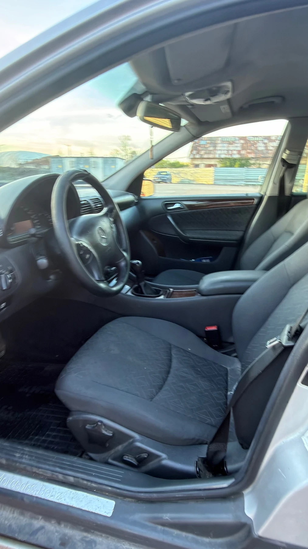 Mercedes-Benz C 220, снимка 9 - Автомобили и джипове - 54335206