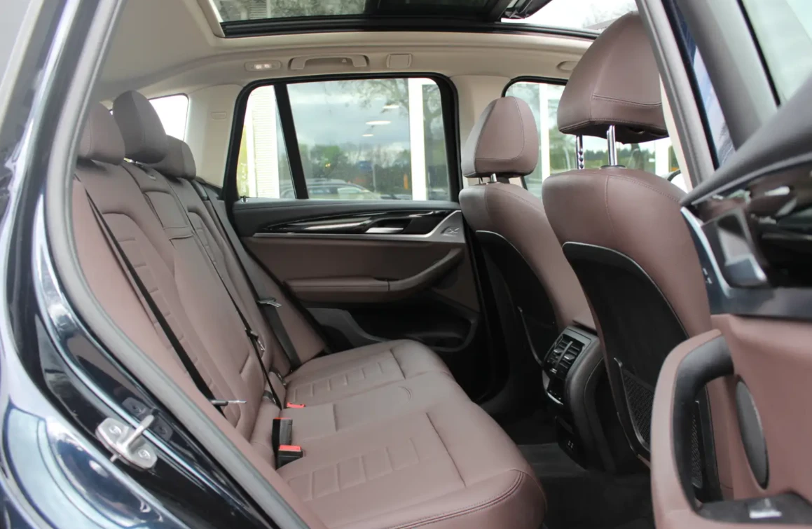 BMW iX3 Executive 80 kWh / SoH 96, 4% / Pano / 360 camera, снимка 9 - Автомобили и джипове - 54370183