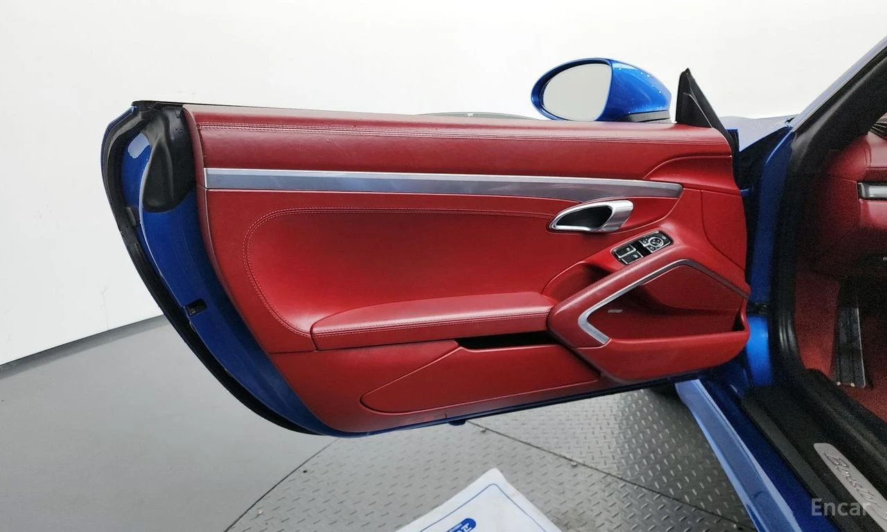 Porsche Boxster 2.5 S* BOSE* ГЕНЕРАЦИЯ* GTS PACK* КАМЕРА* ПОДГРЕВ*, снимка 8 - Автомобили и джипове - 54446216