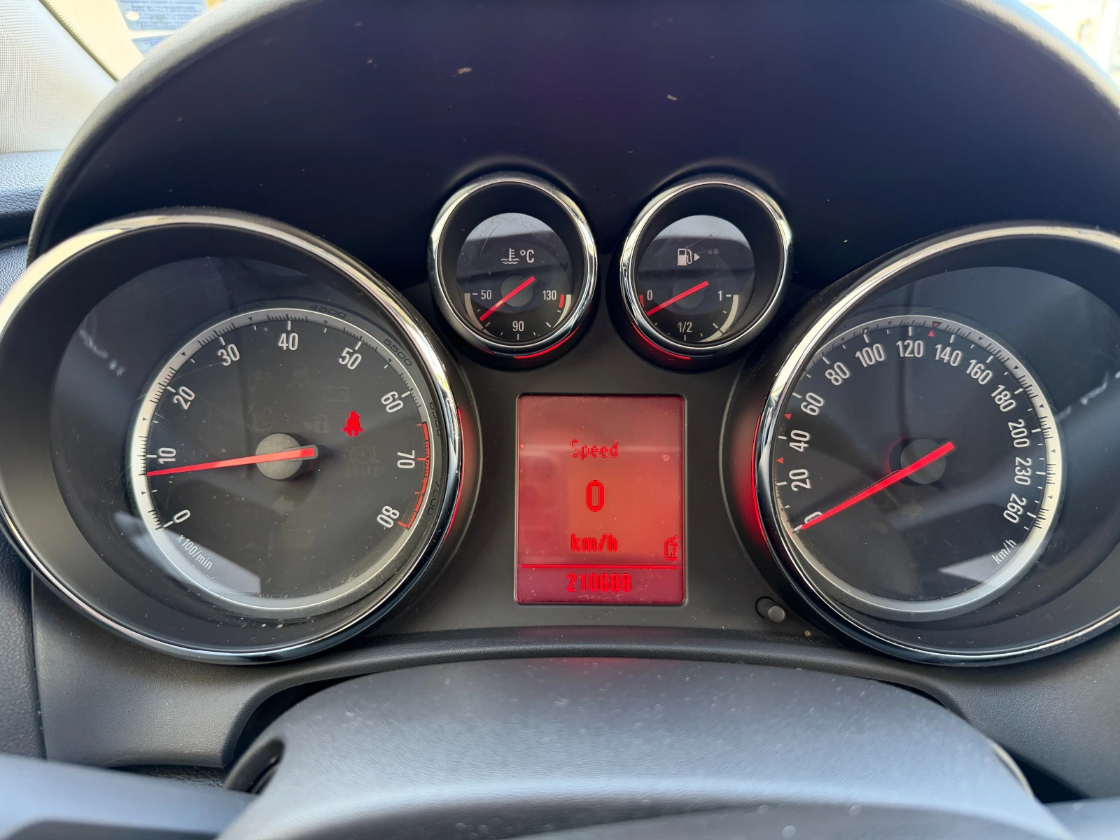 Opel Astra 1.4 БЕНЗИН 101 к.с., снимка 10 - Автомобили и джипове - 55855323