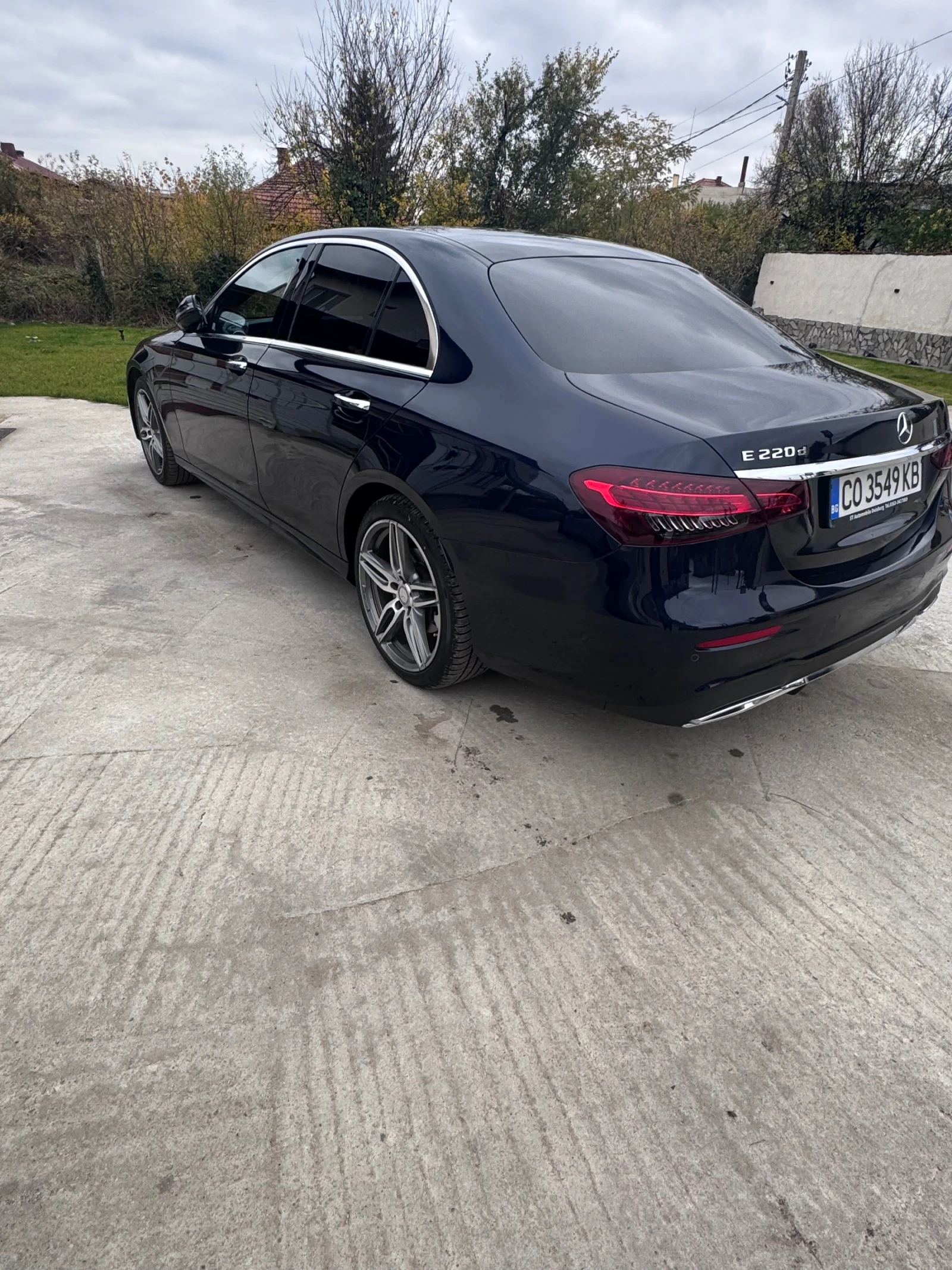 Mercedes-Benz E 220 AMG optic , снимка 4 - Автомобили и джипове - 56012867