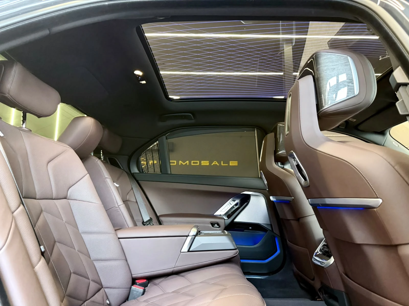 BMW 760 M760e xDrive * Msport* B&W* 360* Individual* ЛИЗИН, снимка 16 - Автомобили и джипове - 56066073