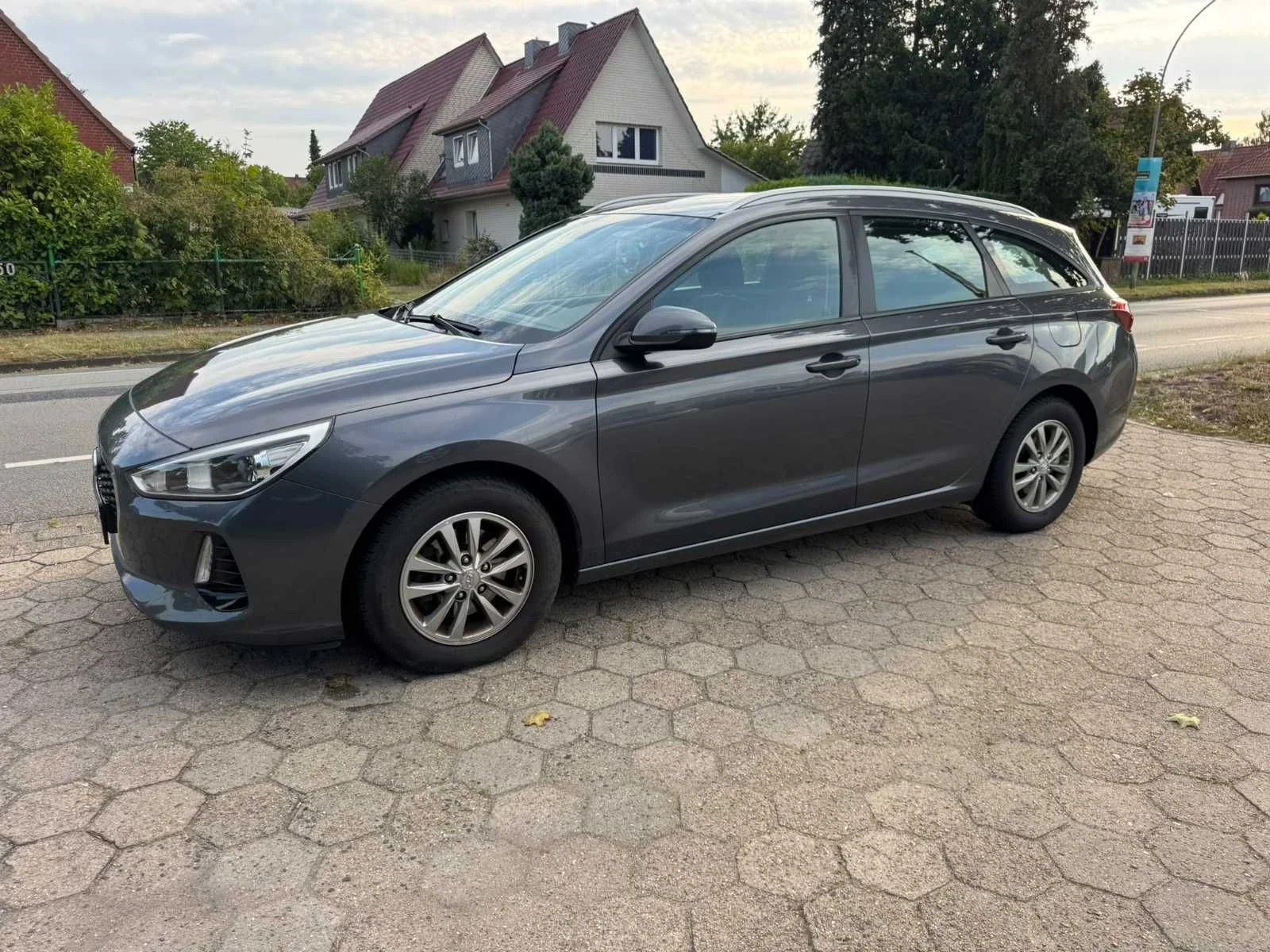 Hyundai I30 Select/EURO 6, снимка 2 - Автомобили и джипове - 56073871