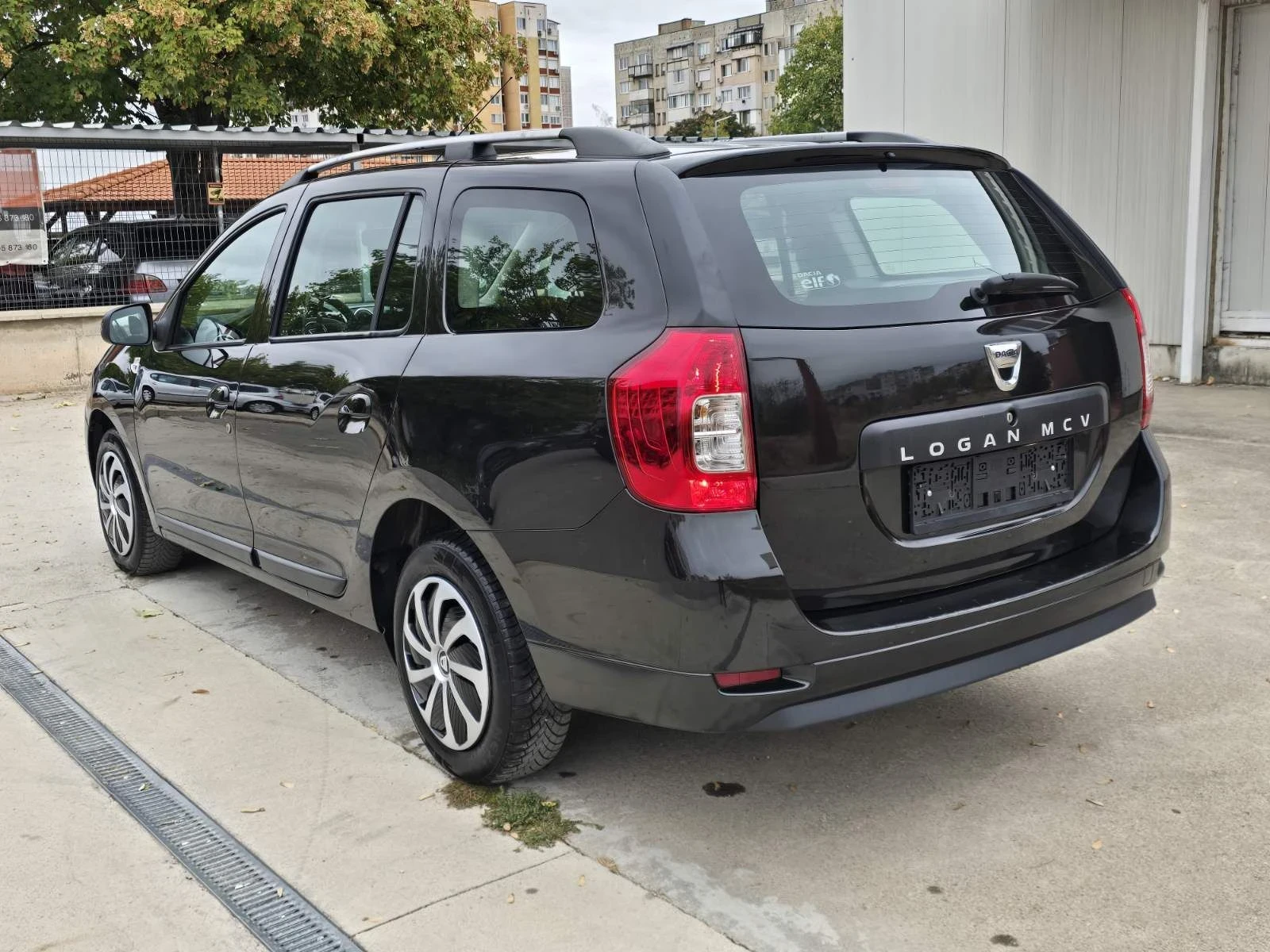 Dacia Logan 1.2MCV KLIMA , снимка 5 - Автомобили и джипове - 56613513