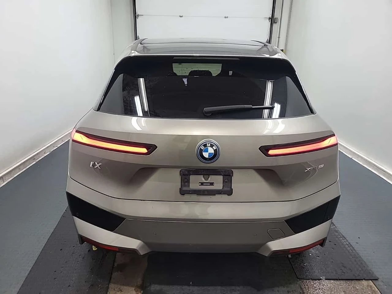 BMW iX * Sports Activity Vehicle Xdrive50 * CARFAX *  | Mobile.bg � ����������� 17
