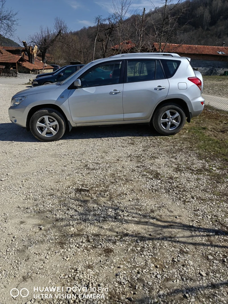 Toyota Rav4, снимка 3 - Автомобили и джипове - 49439093