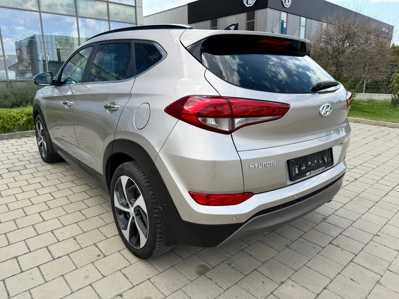 Hyundai Tucson PREMIUM-4X4-ОБДУХВАНЕ-ПАНОРАМА-КАМЕРА-ПАМЕТ-, снимка 7 - Автомобили и джипове - 47413593