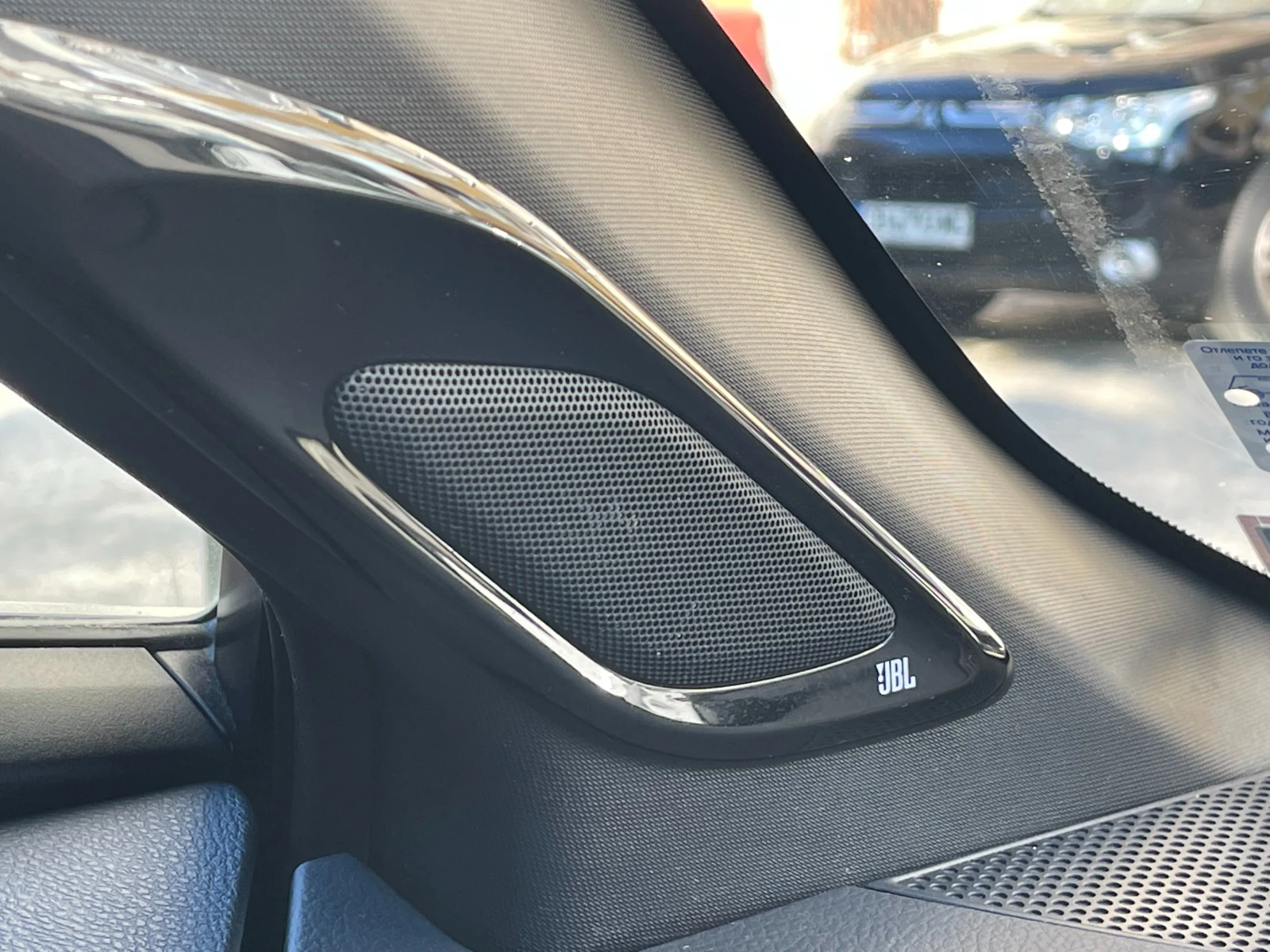 Toyota C-HR 1.8 Hybrid e-CVT Lime Edition Classy- в ГАРАНЦИЯ - изображение 10
