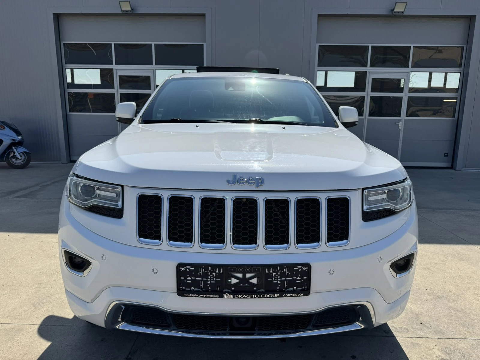 Jeep Grand cherokee 3.0* 250ps* 4x4* Overland* Distr* Pano* Navi - изображение 8