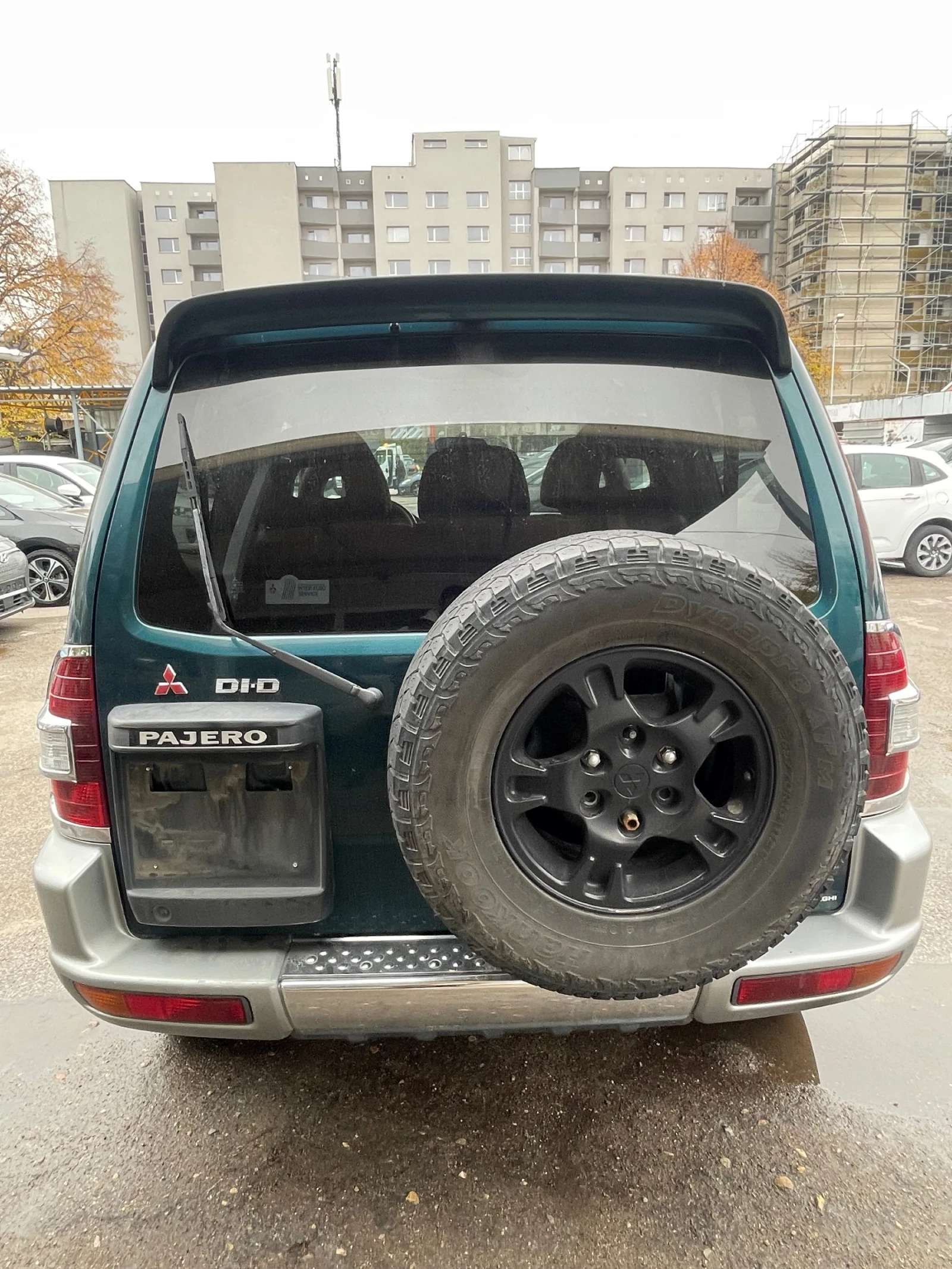 Mitsubishi Pajero 3.2 Ръчни Кожа Климатик Къса база - изображение 6