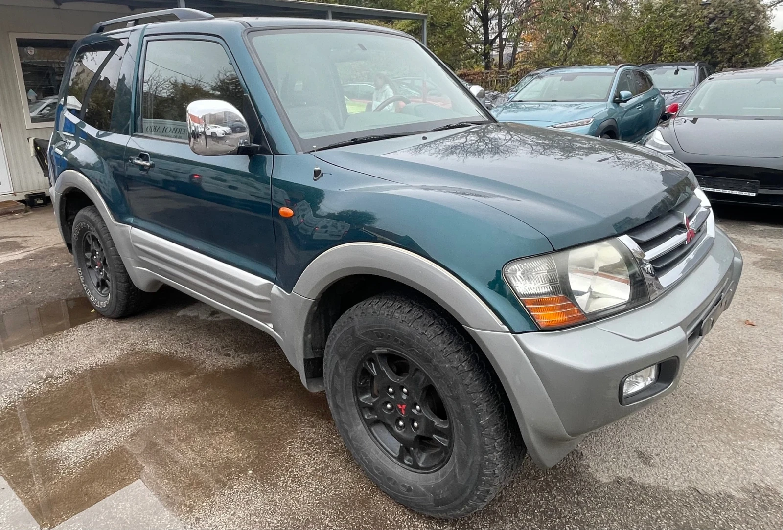 Mitsubishi Pajero 3.2 Ръчни Кожа Климатик Къса база - изображение 2