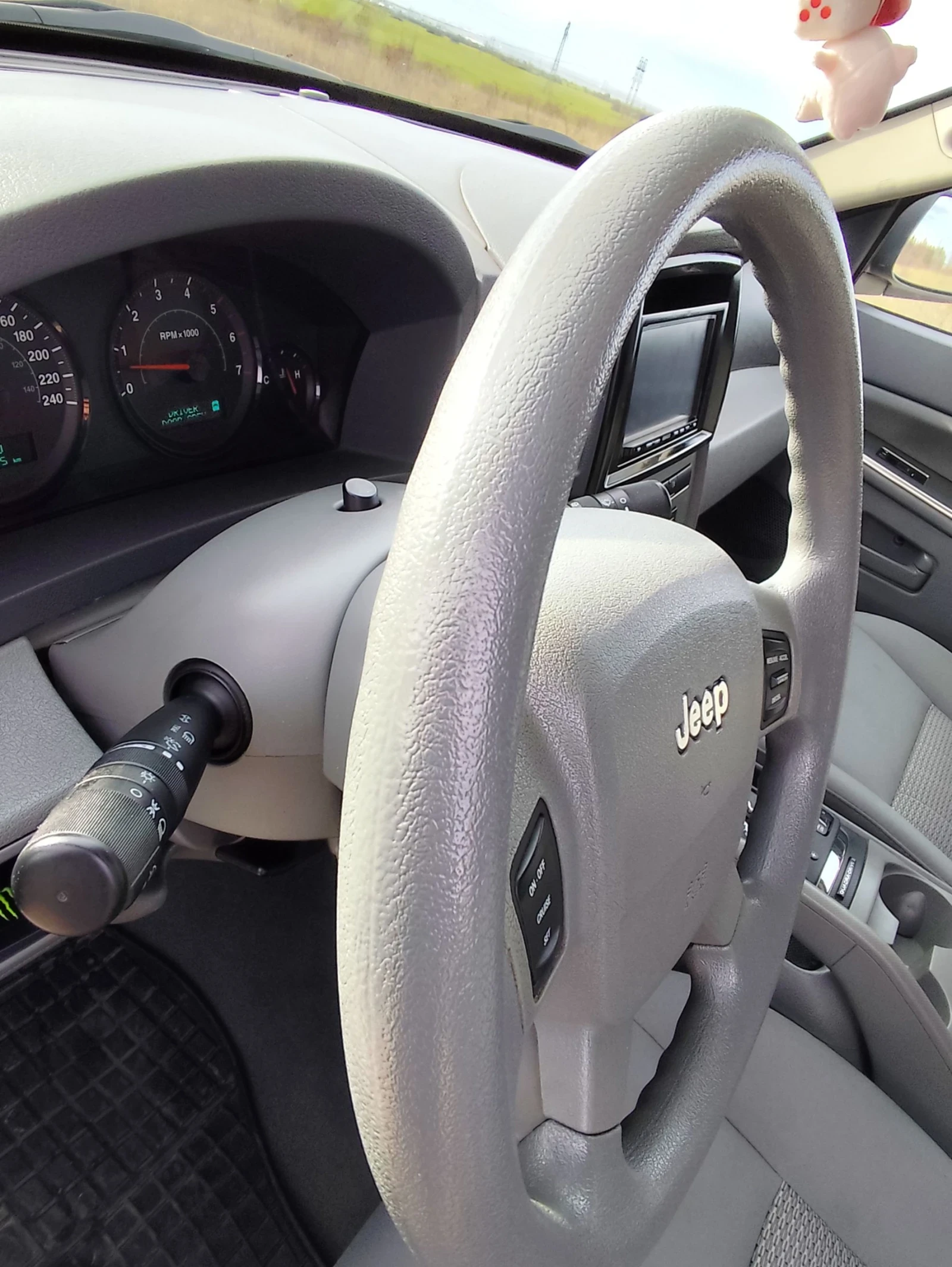 Jeep Grand cherokee  - изображение 8