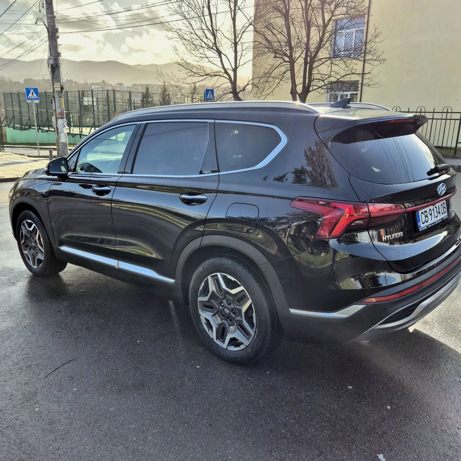 Hyundai Santa fe БУТИКОВО СЪСТОЯНИЕ:ПЪЛНА СЕРВИЗНА ИСТОРИЯ:58300км - изображение 4