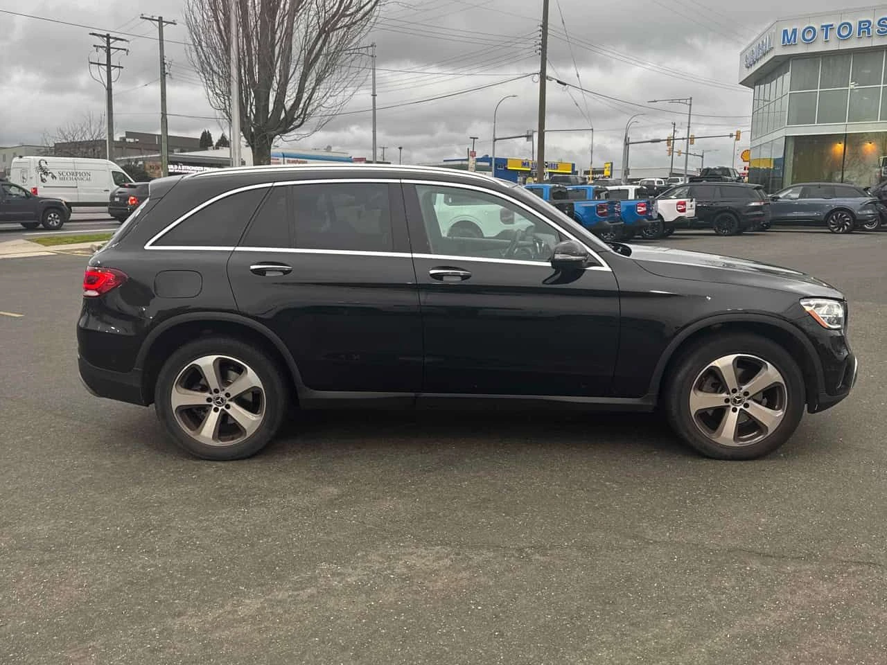 Mercedes-Benz GLC 300 CARFAX/360/ПАНОРАМА/АМБИЕНТНО - изображение 4