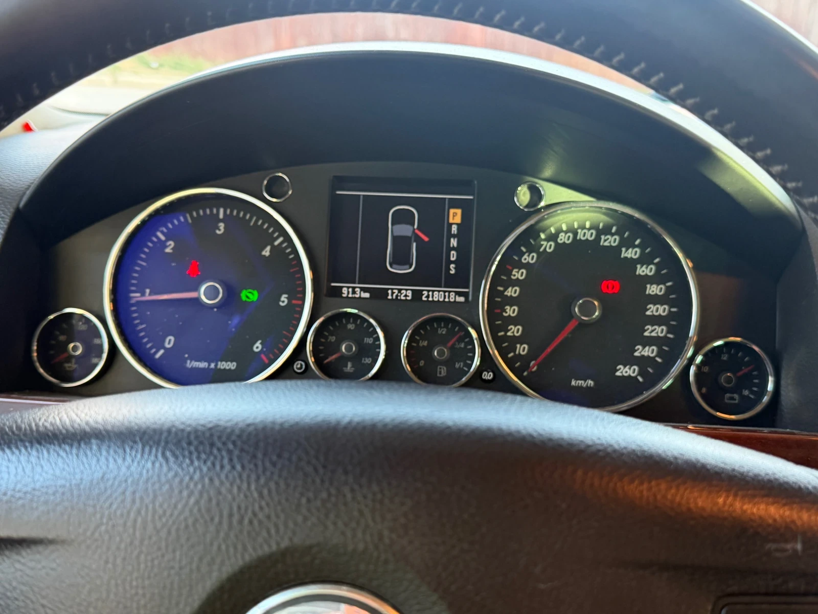 VW Touareg, снимка 9 - Автомобили и джипове - 53904143