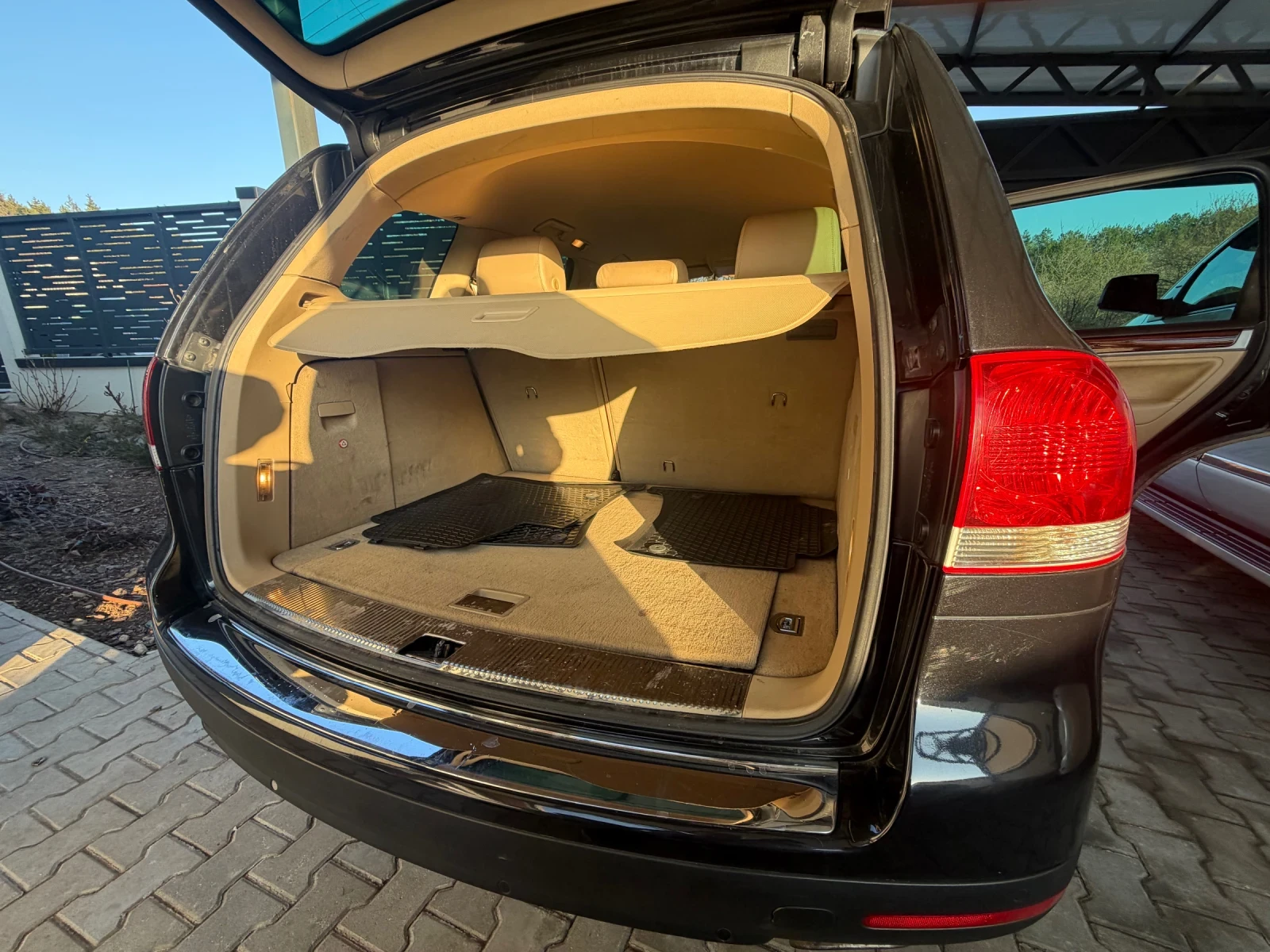 VW Touareg, снимка 11 - Автомобили и джипове - 53904143