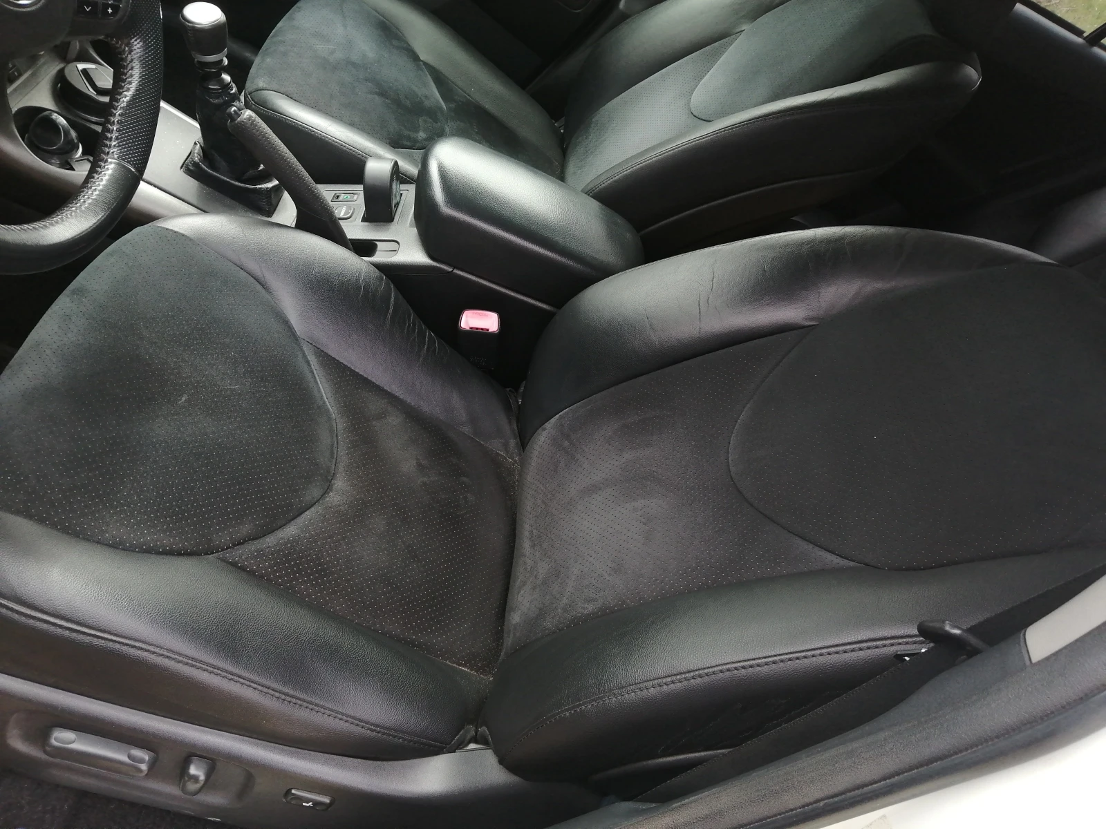 Toyota Rav4 2, 2 D-4D, снимка 10 - Автомобили и джипове - 53991234