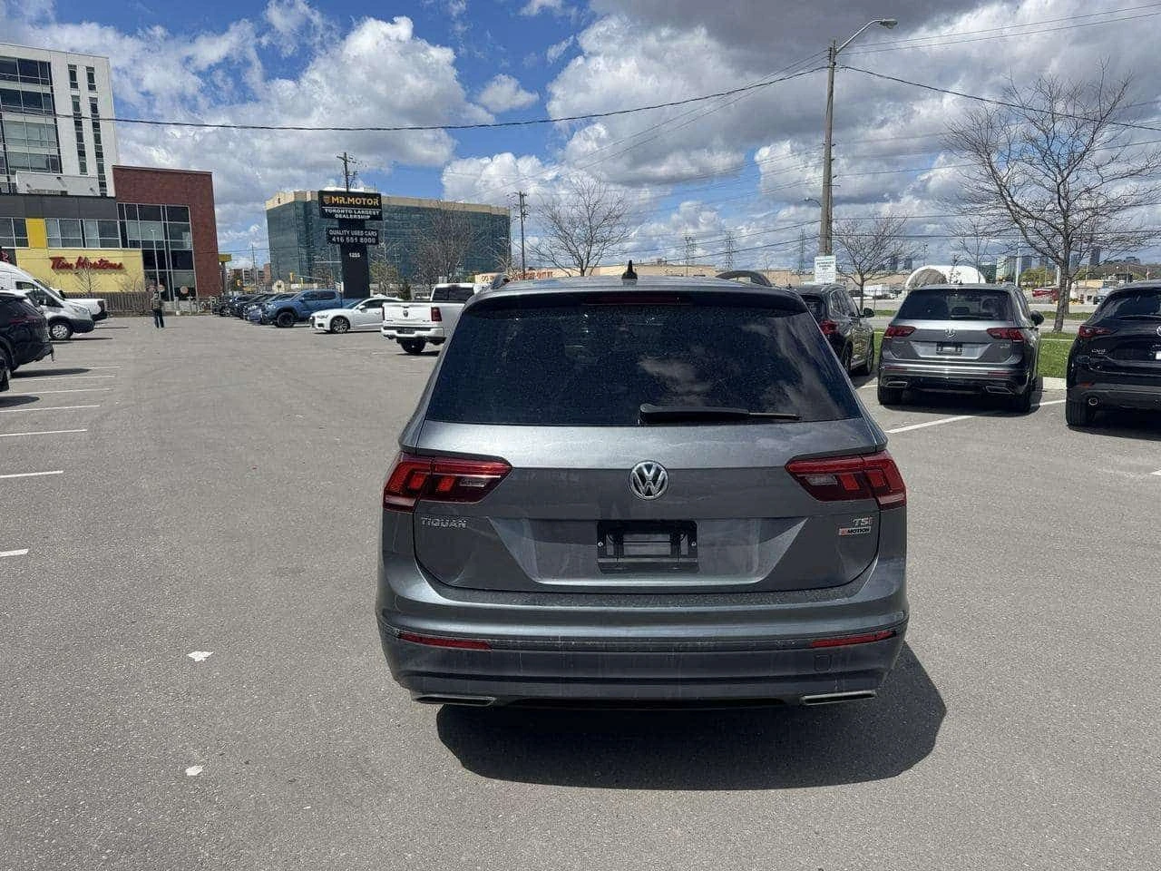 VW Tiguan  SE COMFORTLINE AWD LEATHER PAN/ROOF B/SPOT CAMERA, снимка 5 - Автомобили и джипове - 54456935