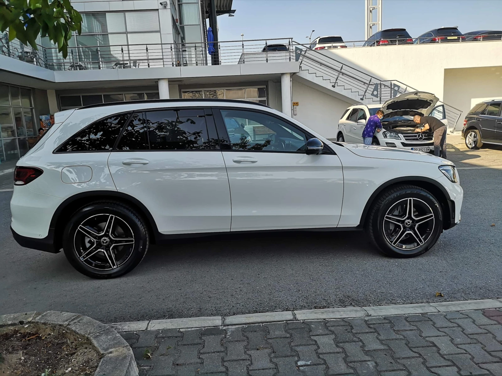 Mercedes-Benz GLC 300, снимка 5 - Автомобили и джипове - 55260245