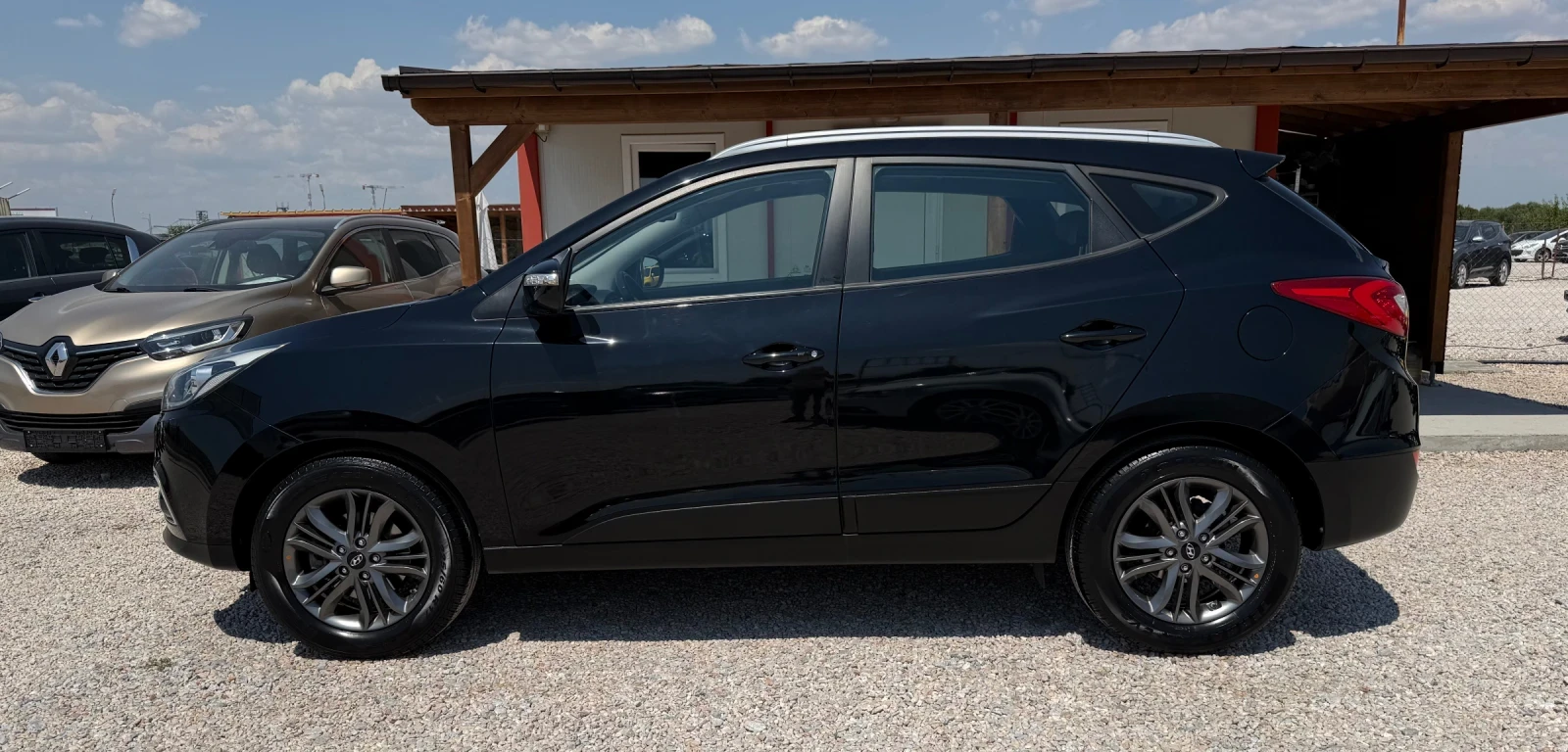 Hyundai IX35 FACELIFT* КОЖА* НАВИ* ПОДГРЕВ* СЕРВИЗНА ИСТОРИЯ, снимка 5 - Автомобили и джипове - 55552069
