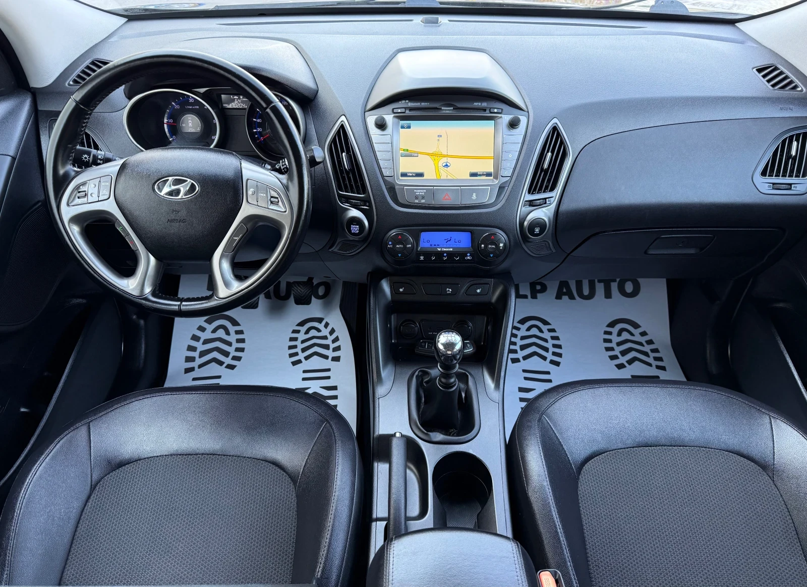 Hyundai IX35 FACELIFT* КОЖА* НАВИ* ПОДГРЕВ* СЕРВИЗНА ИСТОРИЯ, снимка 8 - Автомобили и джипове - 55552069