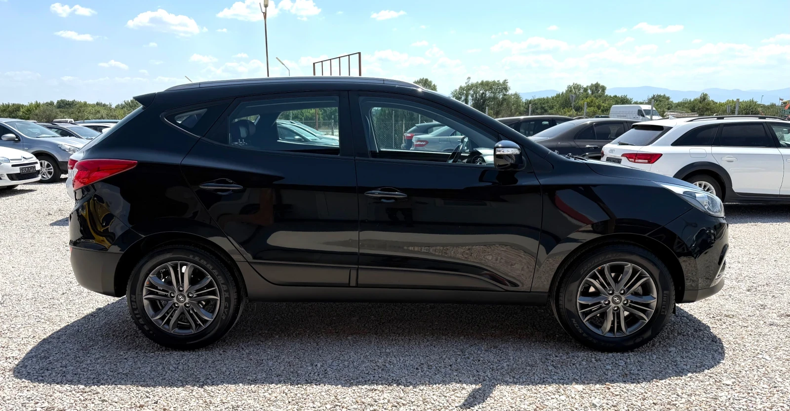 Hyundai IX35 FACELIFT* КОЖА* НАВИ* ПОДГРЕВ* СЕРВИЗНА ИСТОРИЯ, снимка 6 - Автомобили и джипове - 55552069