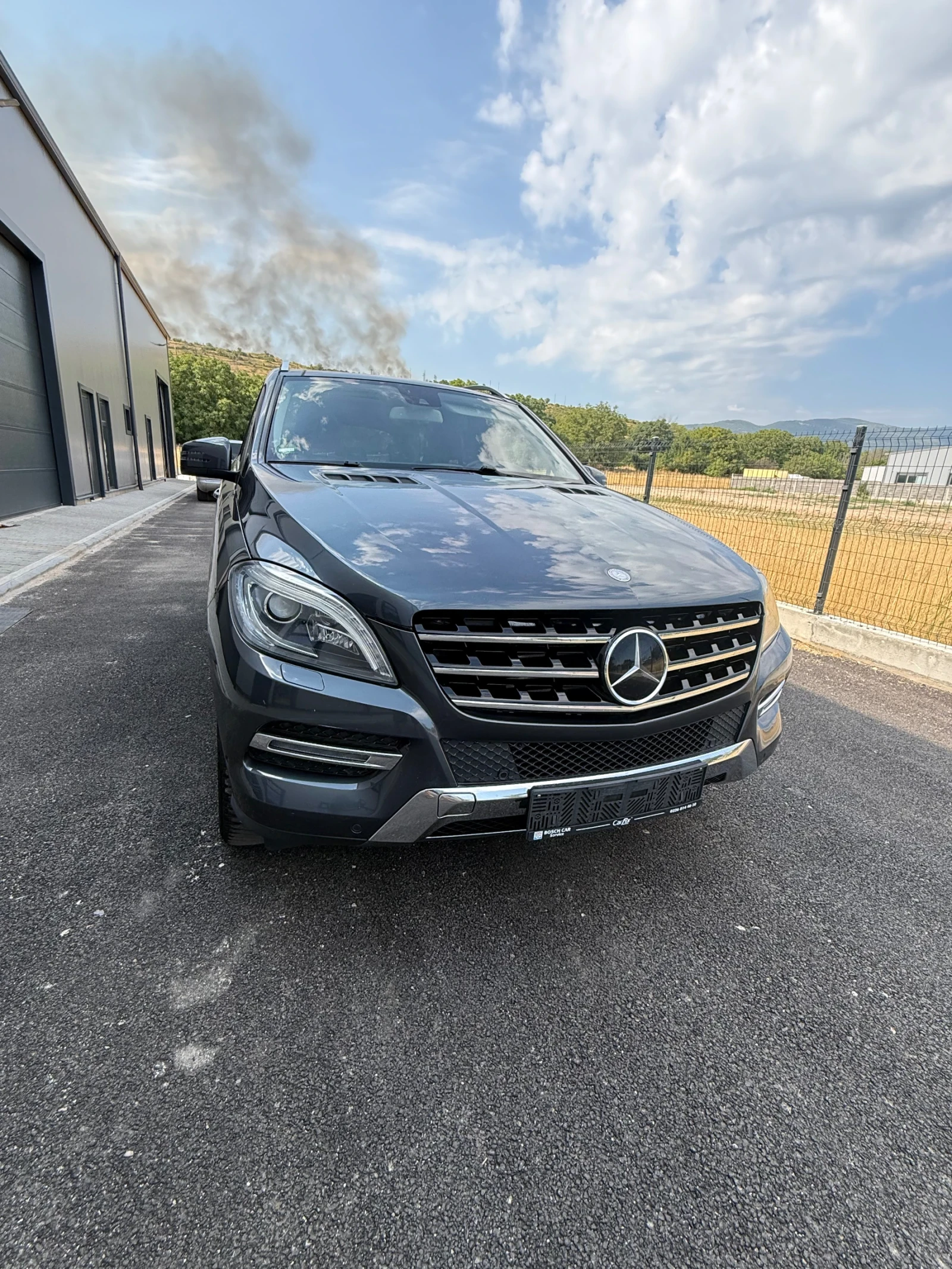 Mercedes-Benz ML 350 Панорама\ Обдухване \ Дистроник и др., снимка 12 - Автомобили и джипове - 55711138