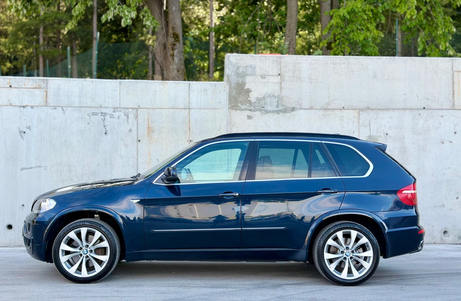 BMW X5 3.5D~286hp~M-Packet~ВАКУМ~KEYLESS GO~ПАНОРАМА, снимка 8 - Автомобили и джипове - 55809550