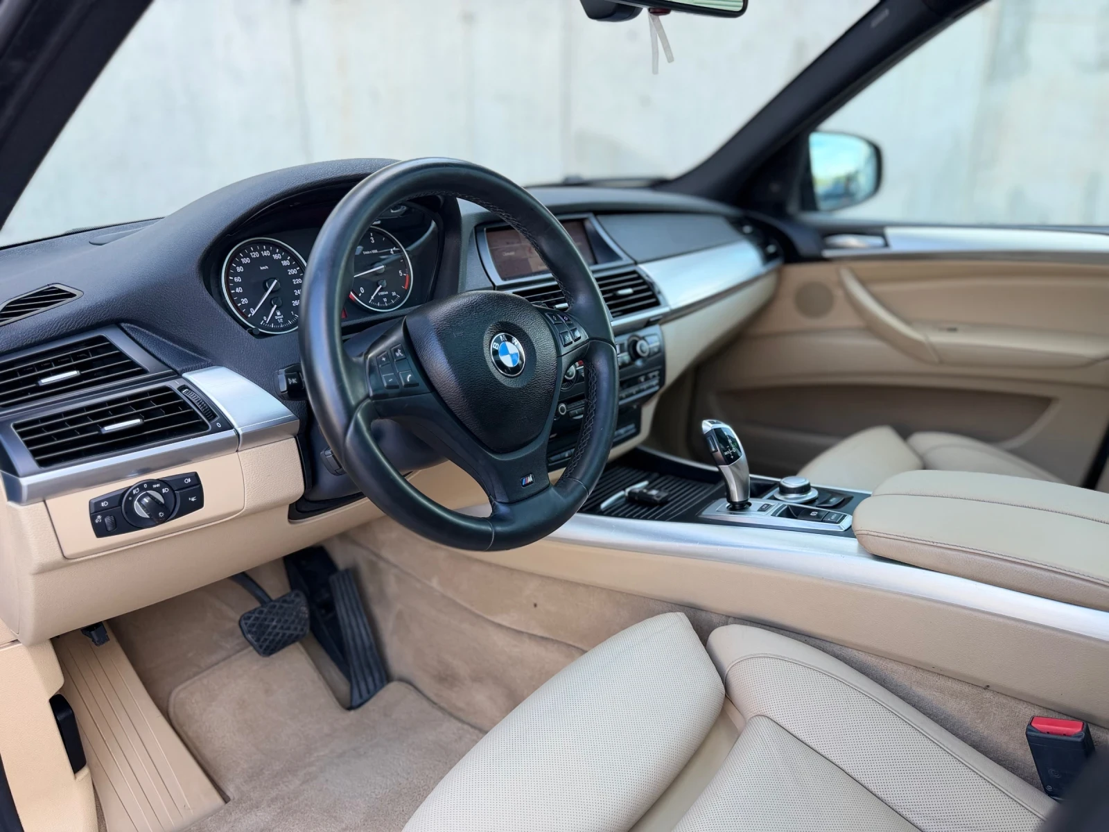 BMW X5 3.5D~286hp~M-Packet~ВАКУМ~KEYLESS GO~ПАНОРАМА, снимка 9 - Автомобили и джипове - 55809550