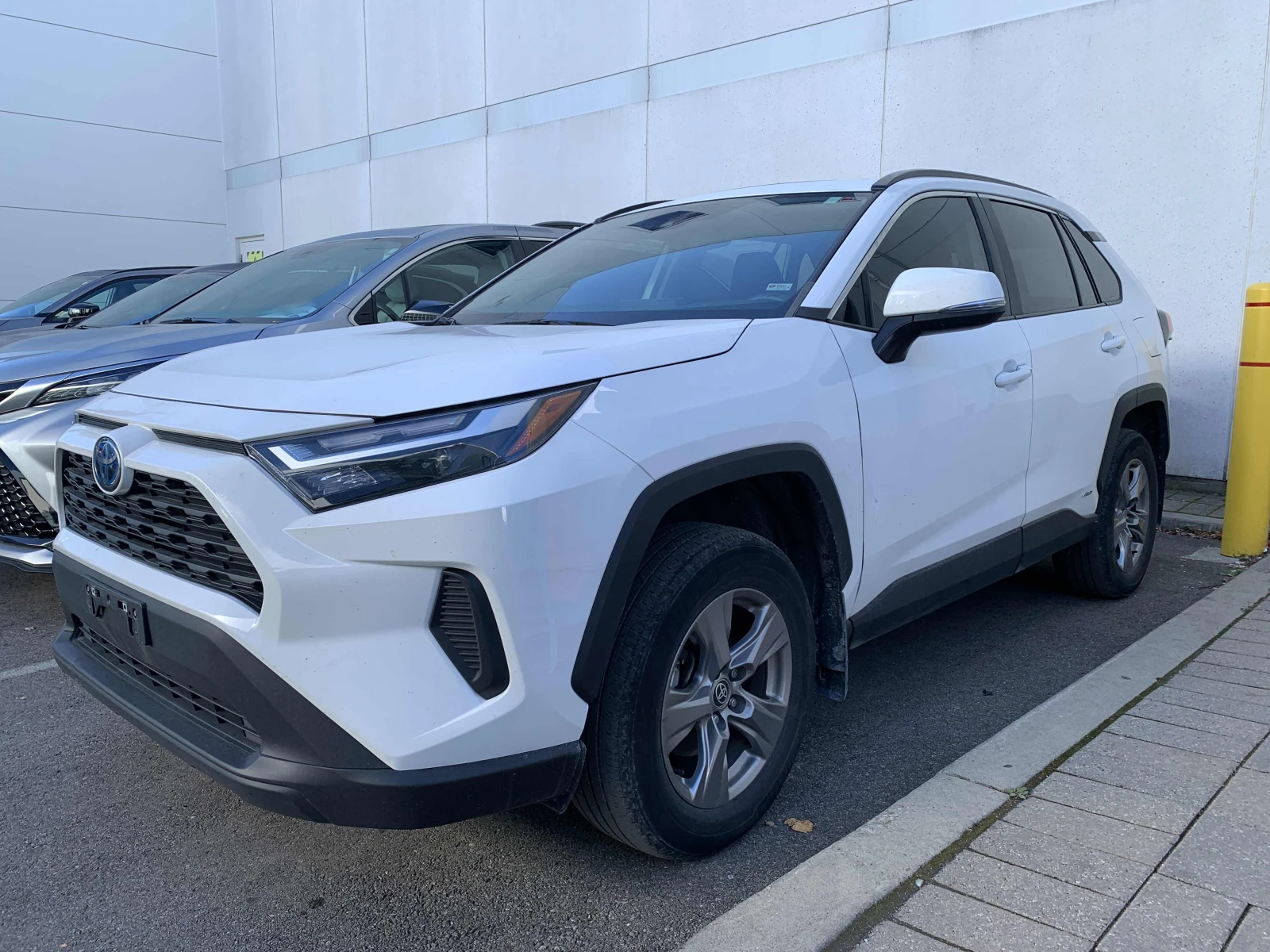 Toyota Rav4 Hybrid XLE, АВТОКРЕДИТ