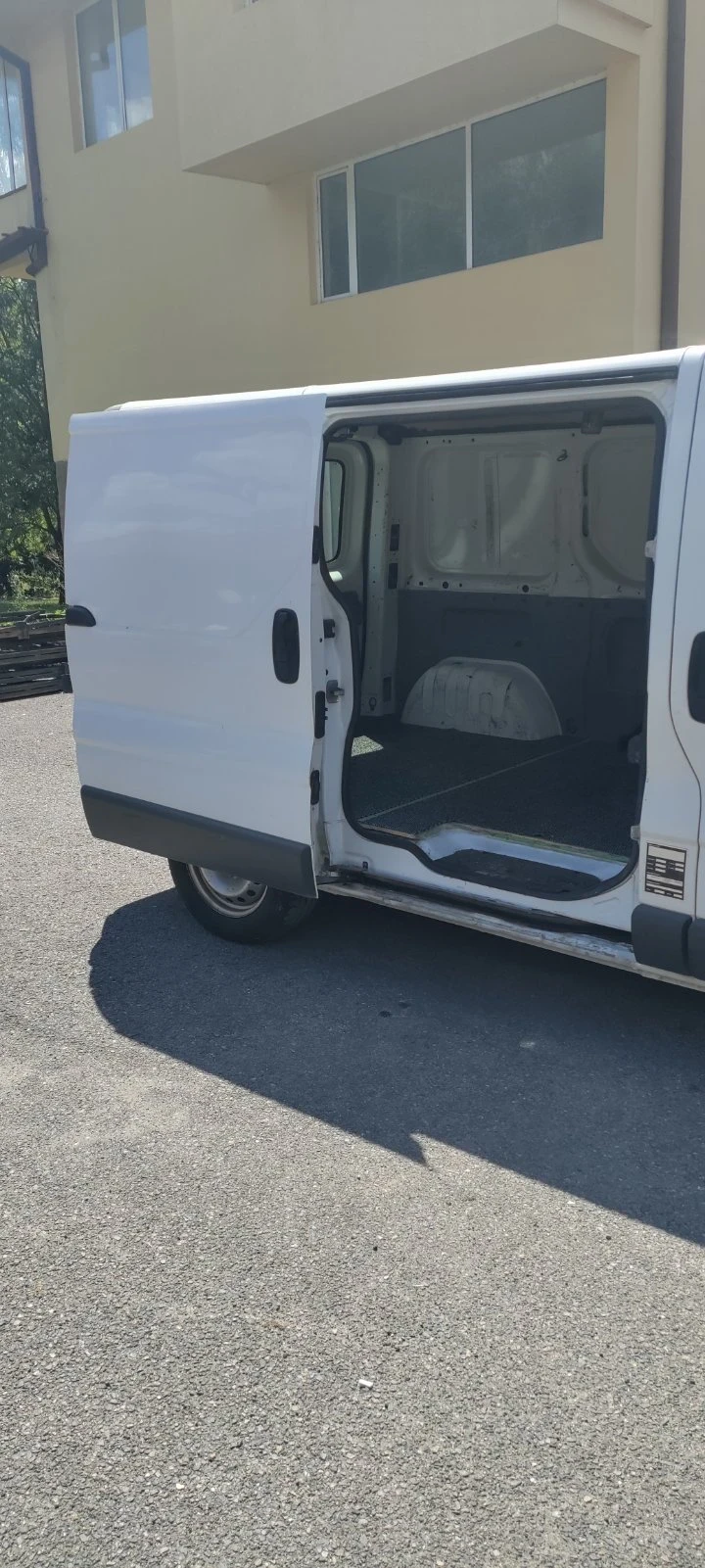 Renault Trafic Бус, снимка 6 - Бусове и автобуси - 55672339