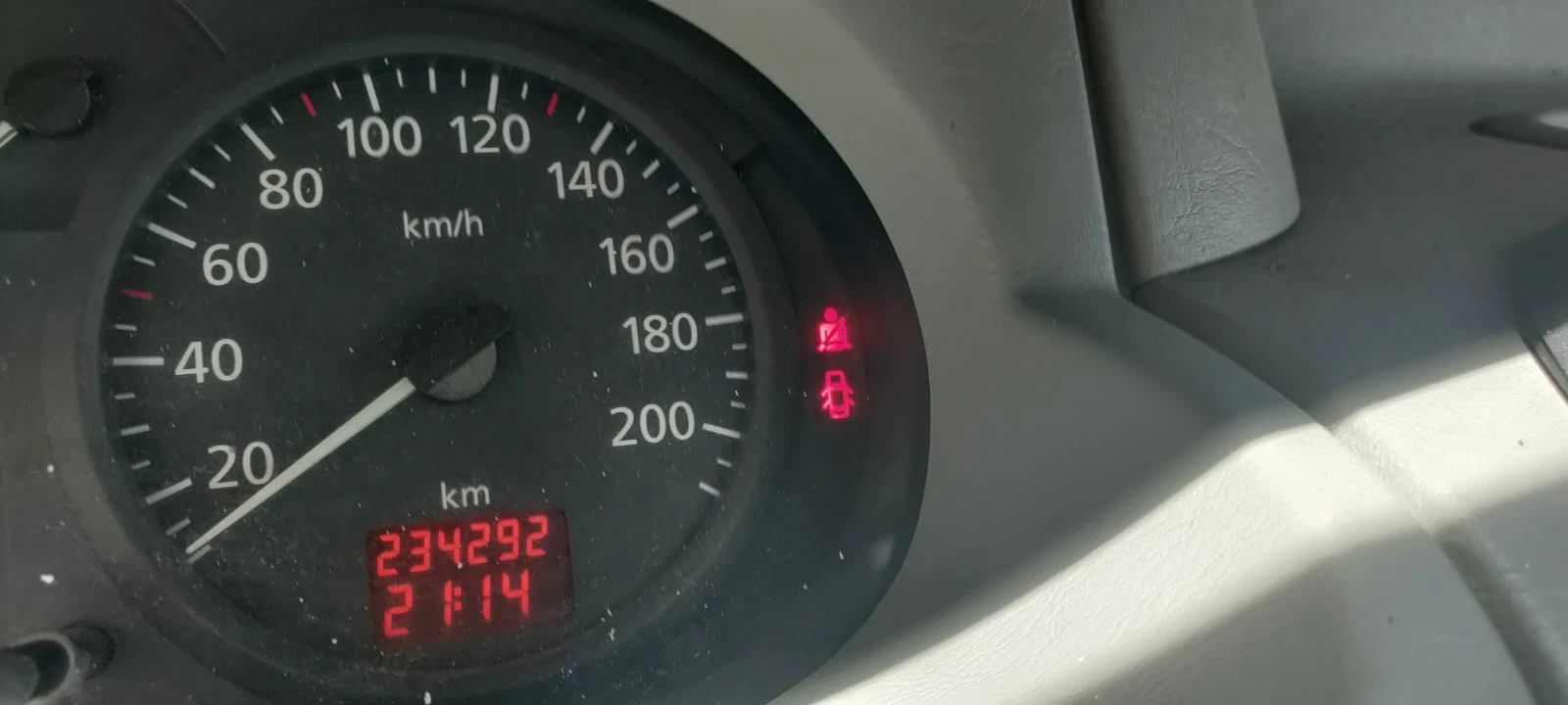 Renault Trafic Бус, снимка 2 - Бусове и автобуси - 55672339