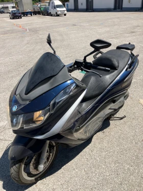  Piaggio X10