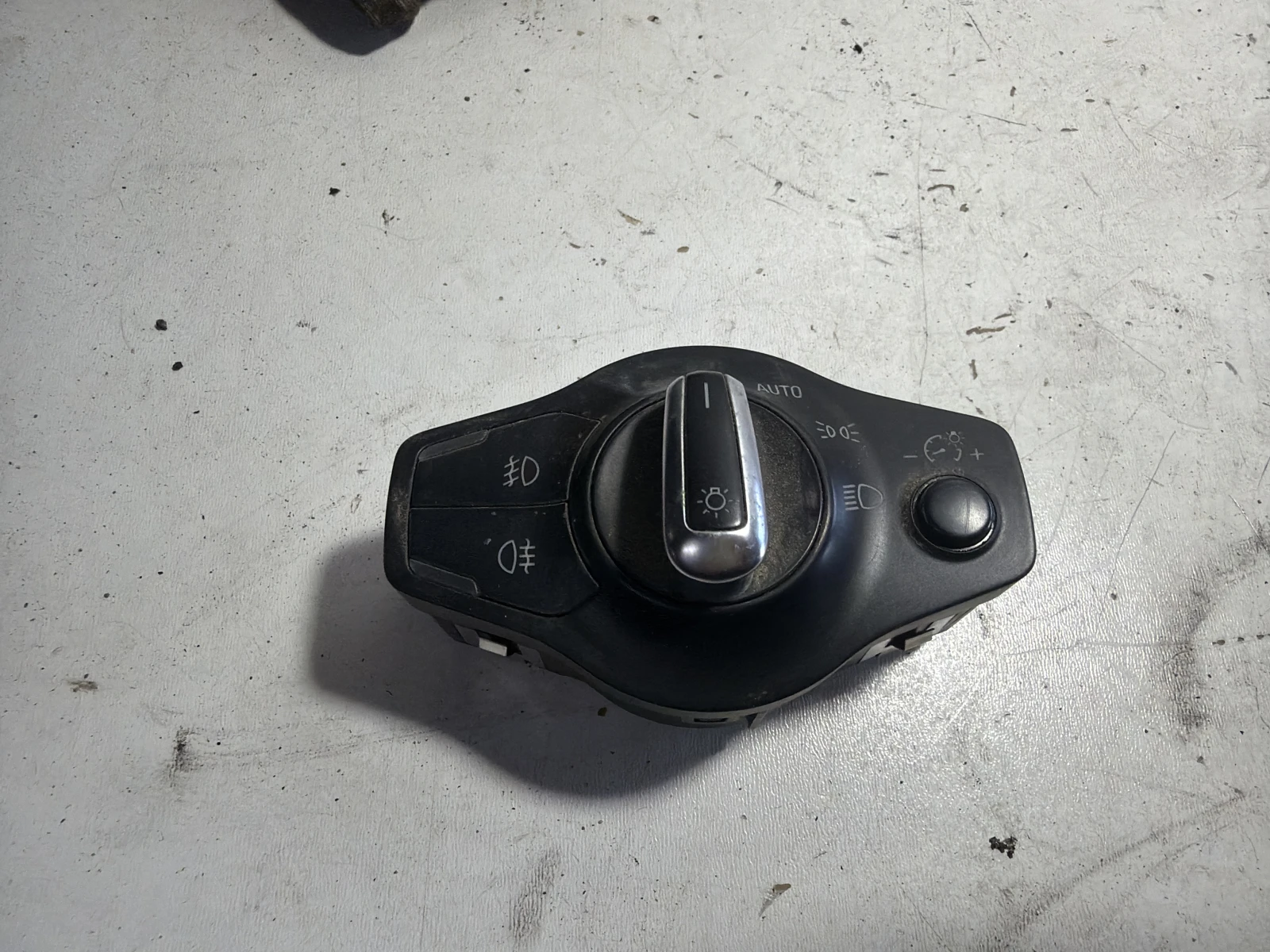 копче фар 8K0941531AS Audi A4