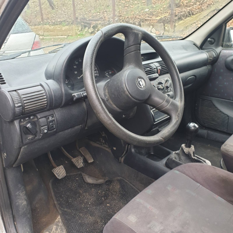 Opel Corsa, снимка 5 - Автомобили и джипове - 46312032