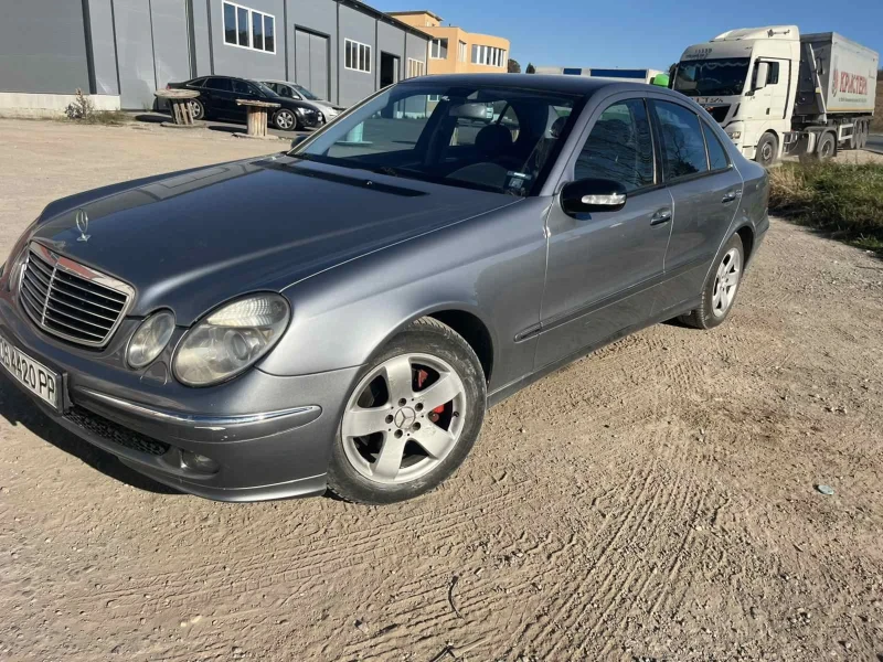 Mercedes-Benz E 220 AVANGARD, снимка 3 - Автомобили и джипове - 48073927