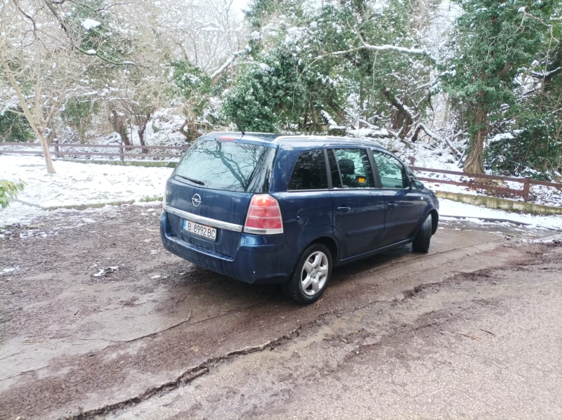 Opel Zafira 1.9, снимка 8 - Автомобили и джипове - 49093264